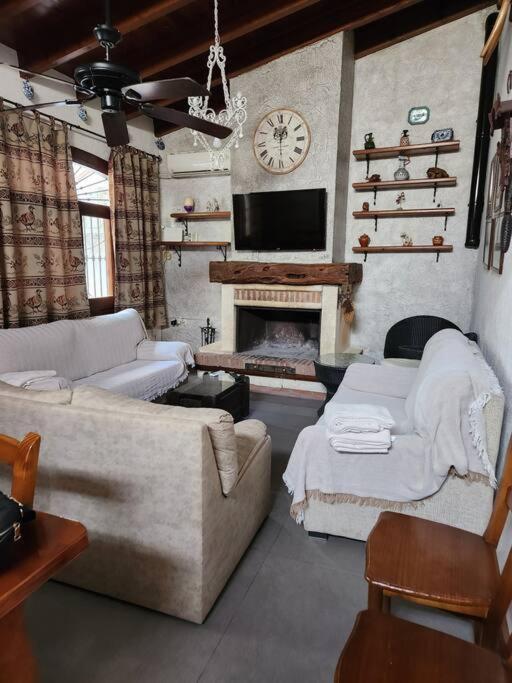 Velez, Casa La Choza Villa Vélez de Benaudalla Esterno foto